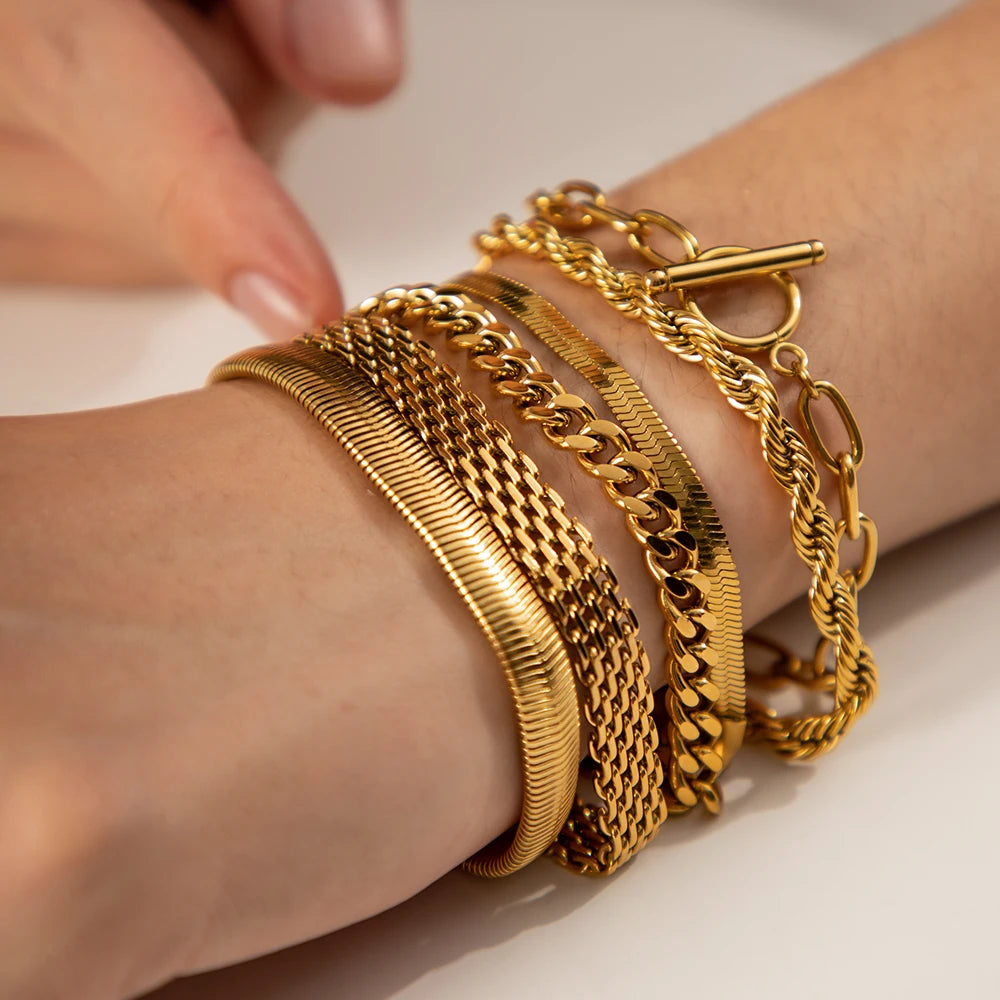 Teresa – Gold Bracelet with Double Chain.