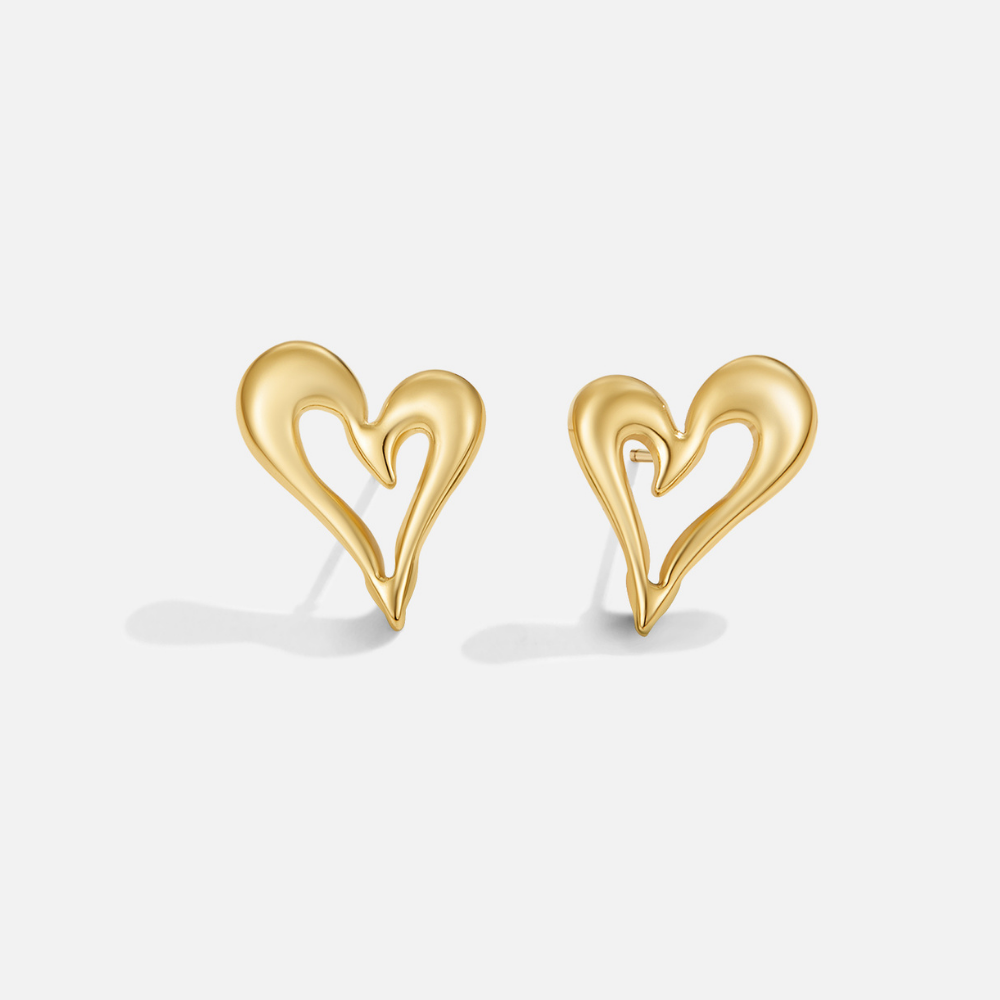 Amira – Heart-Shaped Earrings in Gold.
