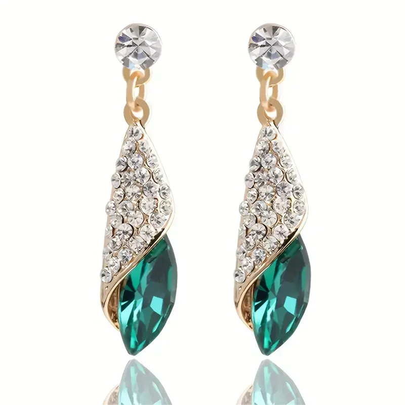 Veylith Emeraya Hanging Earrings - Gold