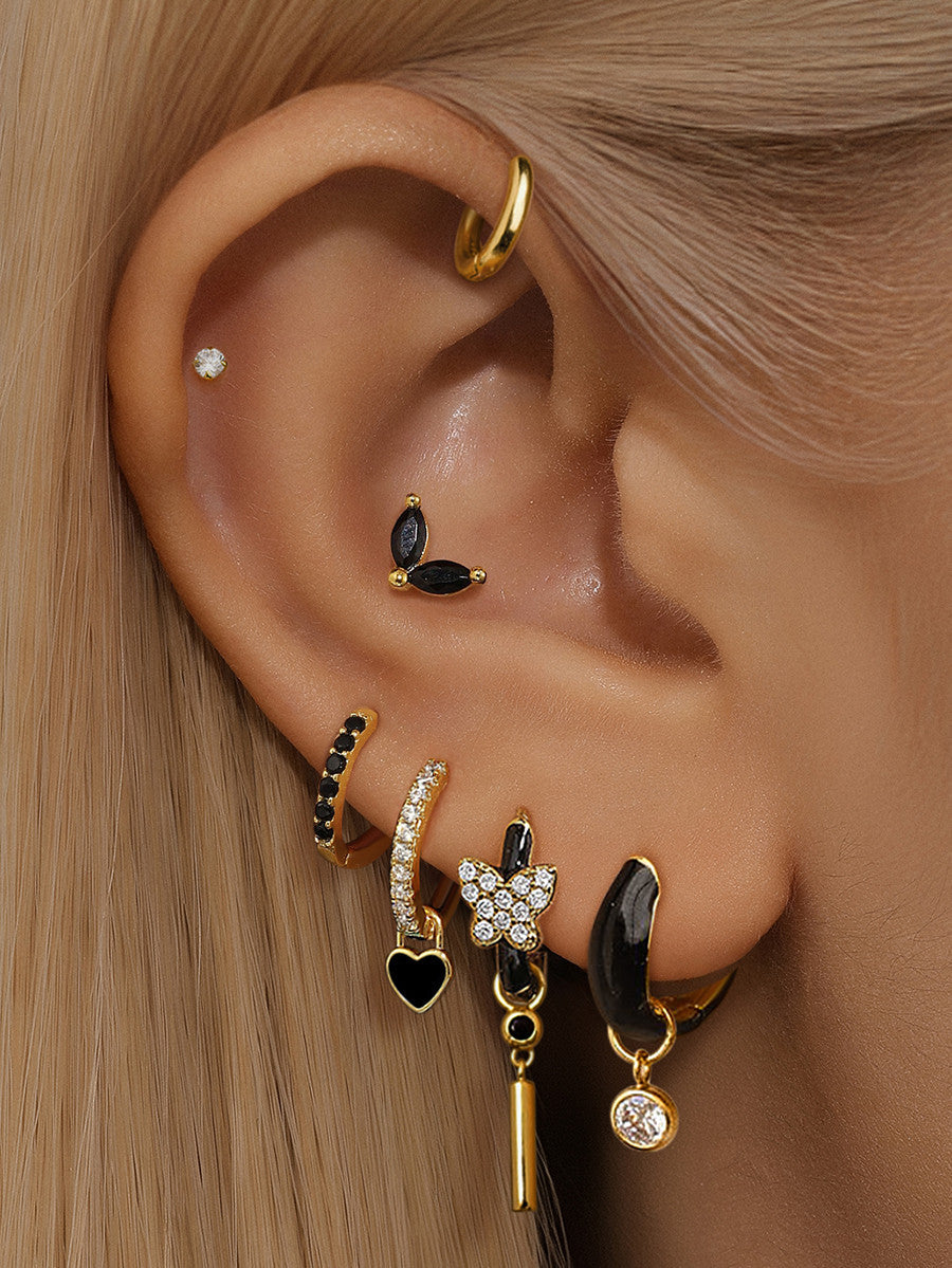 Theresia – Gold Earrings with Soft Curve