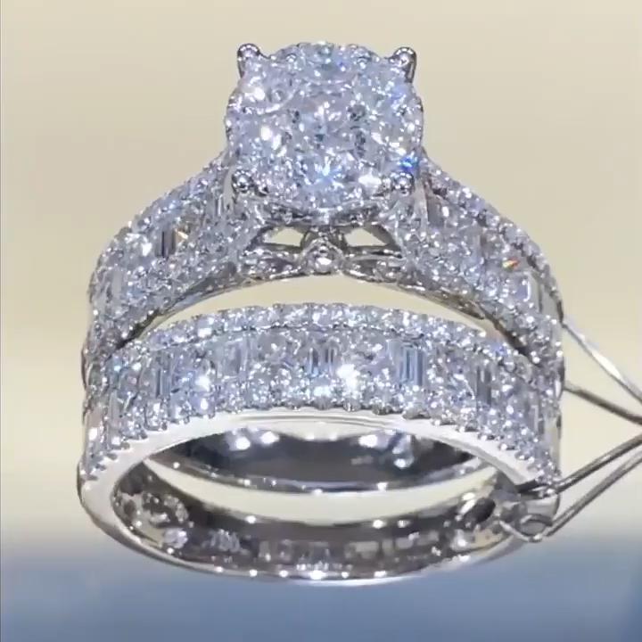 Beatrix – Double ring with pavé setting.
