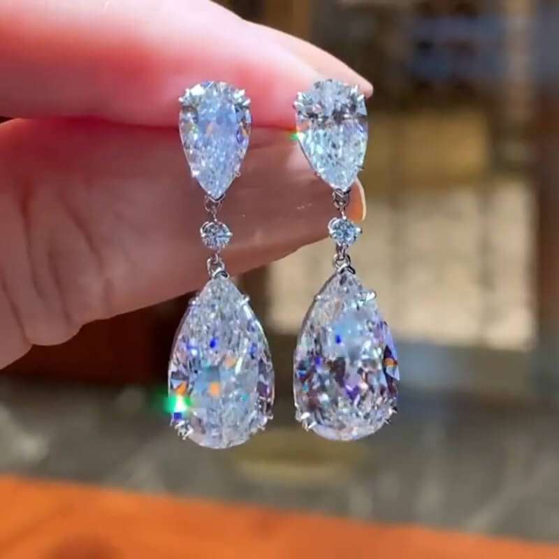Melani – Earrings with Zircon in Drop Shape