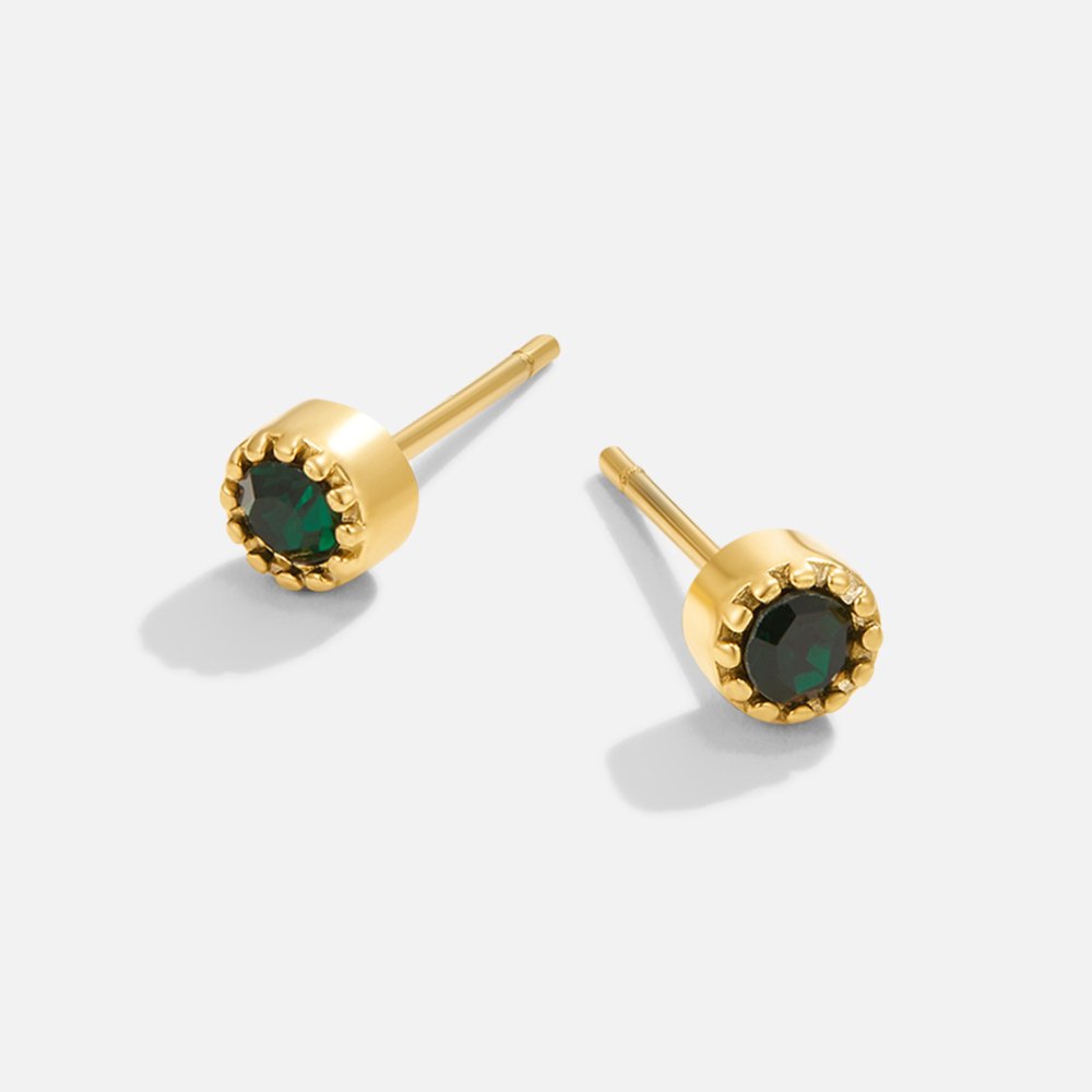 Viktoria – gold earrings with green stone.
