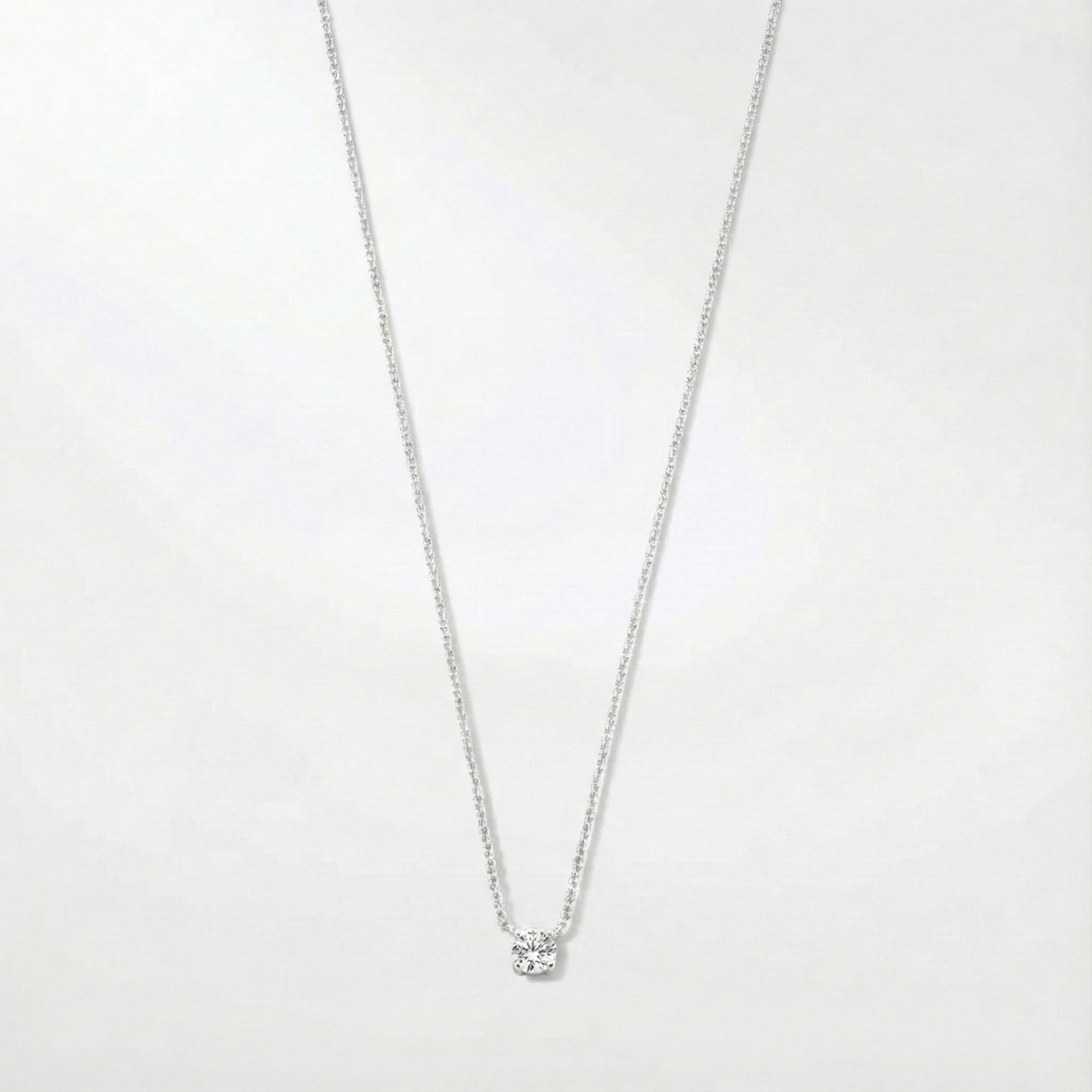 Klára Necklace with Moissanite Stone
