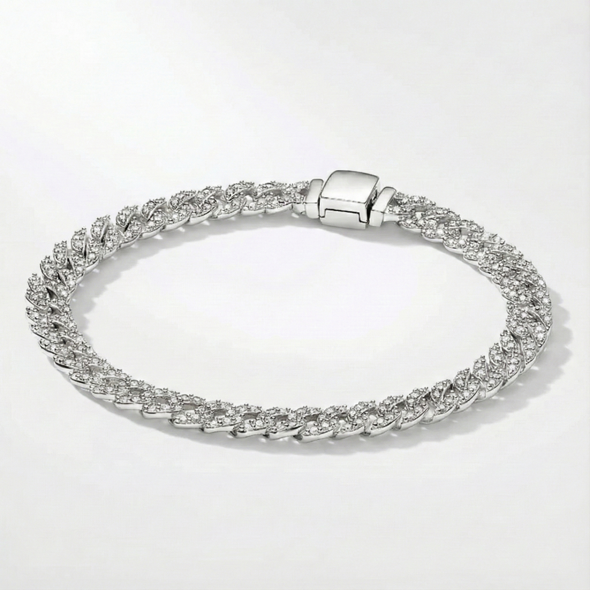 Cuban Link Bracelet in Moissanite