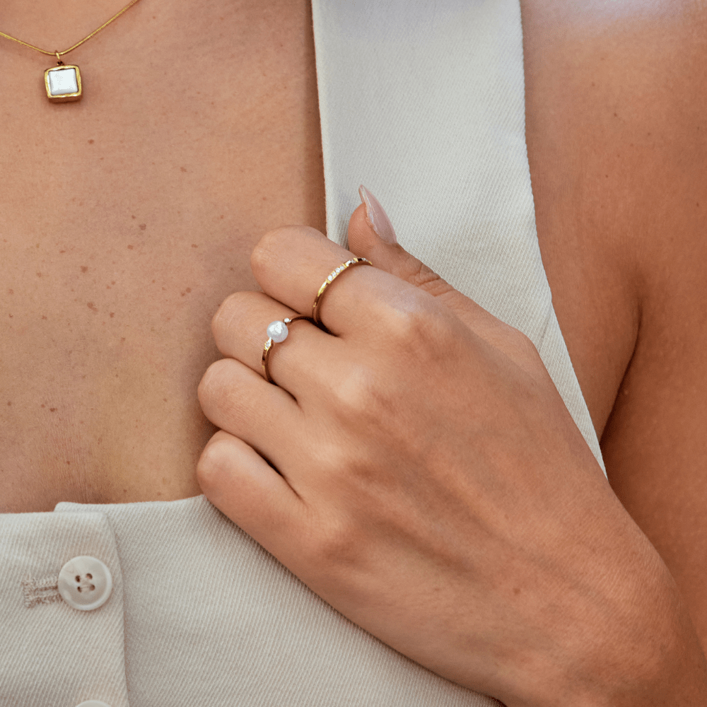 Ring with freshwater pearls