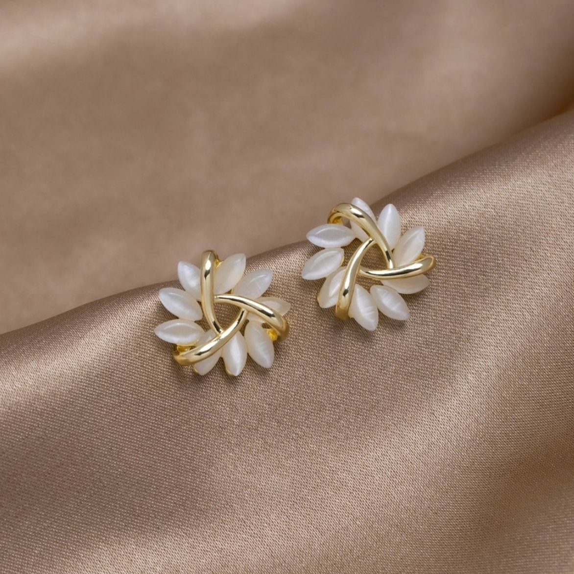 Karolina – Gold Earrings with Geometric Mix.